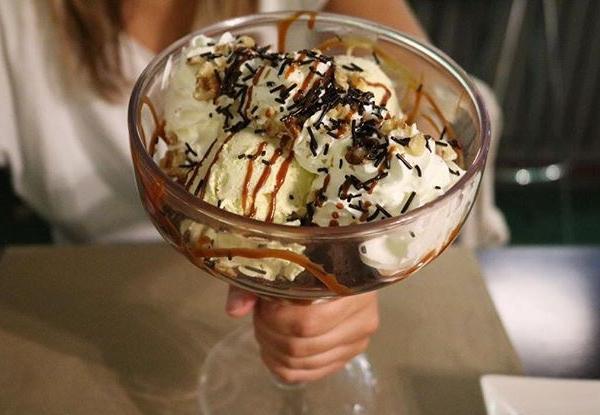 Copa brownie con helado